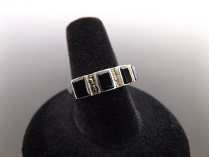 lot 41 image: .925 Sterling Silver Art Nouveau Inlayed Black Onyx Ring Size 7.5
