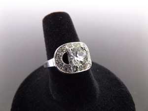 lot 52 image: .925 Sterling Silver Faceted Crystal Ring Size 7.75