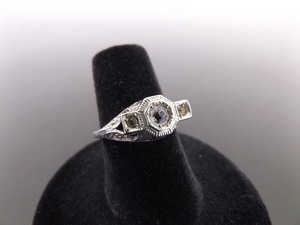 lot 54 image: Antique .925 Sterling Silver Faceted Crystal Ring Size 6