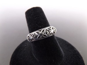 lot 56 image: .925 Sterling Silver Art Nouveau Ring Size 7