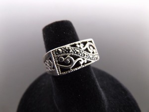 lot 58 image: .925 Sterling Silver Art Nouveau Band Ring Size 6
