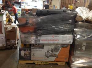 lot 20 image: Pallet of Assorted Tools, Tool boxes, Shop Tools and more customer returns please review pictures