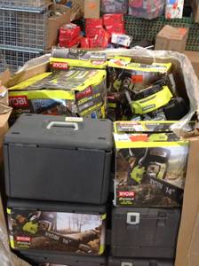 lot 29 image: Pallet whit assorted outdoor tools original costumers returns
