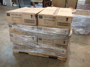 lot 35 image: Pallet whit 1030 pcs of 3-Outlet Mini Power Strip with 1.5 ft. Cord New retail are $ 4000