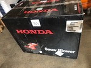lot 103 image: Honda HS720AM 20 in. Single-Stage Gas Snow Blower in good conditions