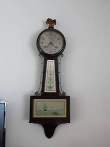 lot 17 image: Vintage New Haven Wall Clock