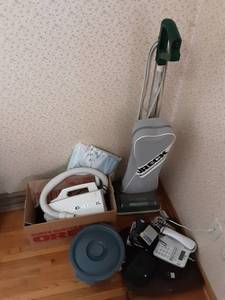 lot 46 image: Oreck Upright 2500RH, Oreck XL BB870 Vacuums, Phone, Radios, Misc.