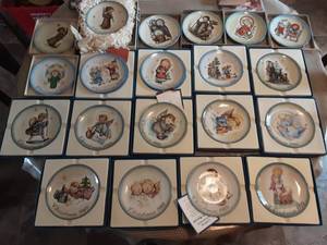 lot 51 image: Collection Of Hummel Plates By Schmid (West Germany), (Christmas 1971-1990)