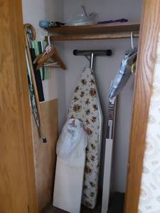 lot 73 image: Contents Of Entry Closet