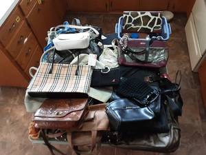 lot 78 image: Large Lot Of Ladies Purses & Hand Bags (30), Wallets, Clutches & Coin Purses.