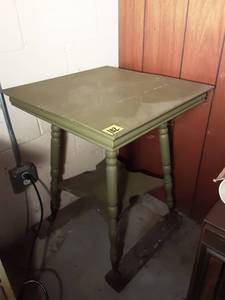 lot 102 image: Vintage Table Glass Ball Claw Feet 24x24x30