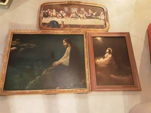 lot 119 image: 3- Religious (Jesus) Pictures