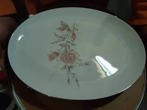 lot 136 image: Bin Of China-Japan 1950s Laura