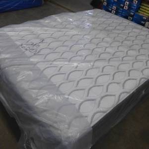 Brand New Sealy Response Plush Pillowtop Queen Mattress