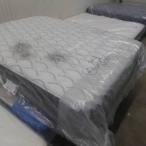 Brand New Sealy Response Performance Attendance Plush Pillowtop Queen Mattress