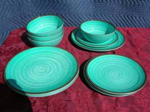 lot 35 image: 12pc Melamine AquaTurquoise Dish Set