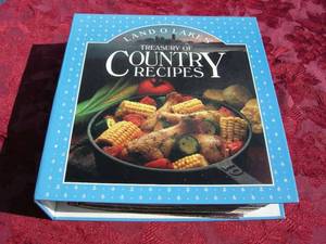 lot 41 image: Land-O-Lake Treasury of Country Recipes Cookbook
