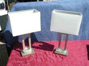lot 51 image: Pair Electric Desk Lamps - Metal