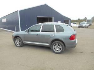 lot 1 image: 2006 Porsche Cayenne 4x4