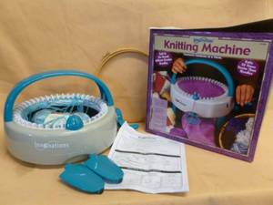lot 26 image: Knitting Machine