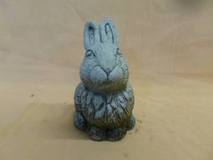 lot 46 image: Rock Garden Decoration