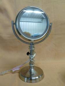 lot 58 image: Makeup Lightup Mirror