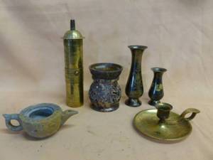 lot 71 image: Brass Decor