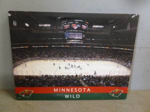 lot 83 image: Sports Decor