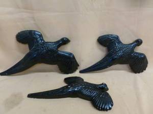 lot 181 image: Vintage Chalkware