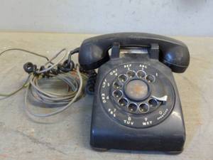 lot 225 image: Vintage Telephone