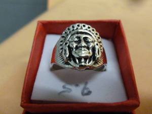 lot 260 image: Mens Ring