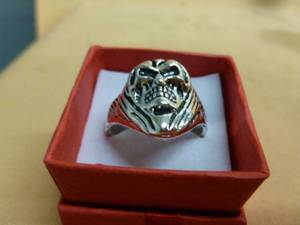 lot 261 image: Mens Ring