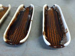 lot 274 image: Brown Drip Set