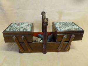 lot 281 image: Sewing Box