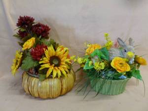 lot 283 image: Artificial Flowers