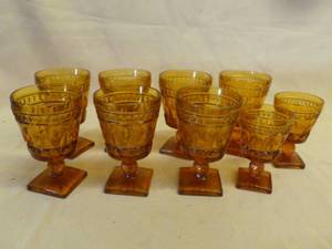 lot 286 image: Custard Set