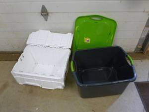 lot 365 image: Storage Totes