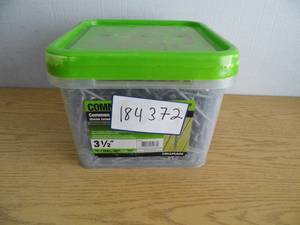 lot 17 image: Bucket of Common Nails