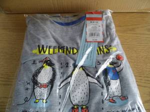 lot 21 image: Case of 11 Penguin Pajamas