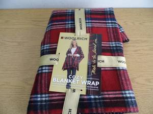 lot 26 image: Woolrich Blanket  Wrap