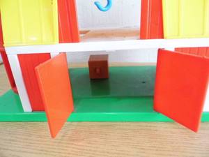lot 63 image: Seseame Street Barn