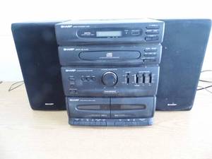 lot 70 image: Sharp Shelf Stereo