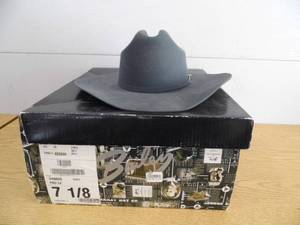 lot 92 image: Bailey Western Hat