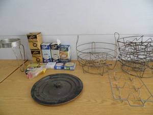 lot 95 image: Vintage Canning Items