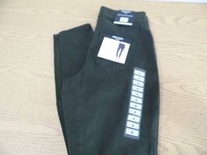 lot 113 image: Nine West Jeans
