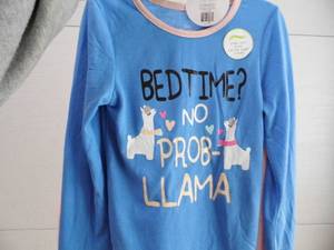 lot 114 image: Pajamas