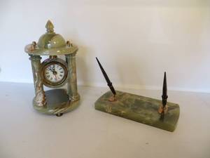 lot 19 image: Green Stone Tabletop Clock & Pen Holder