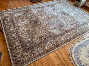 lot 91 image: Area Rug from World Rug Traders