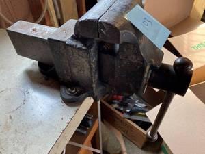 lot 103 image: Sterling Bench Vice #27