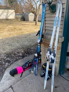 lot 160 image: Ski Lot